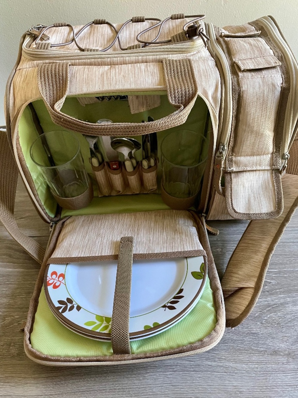 Picnic Time Botanical Insulated Cooler Picnic Bag Basket Service For 2 Travel